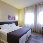 فندق كارلتون 3*