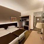 كارلتون 3* فيرّارا