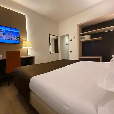 Carlton Hotel 3*