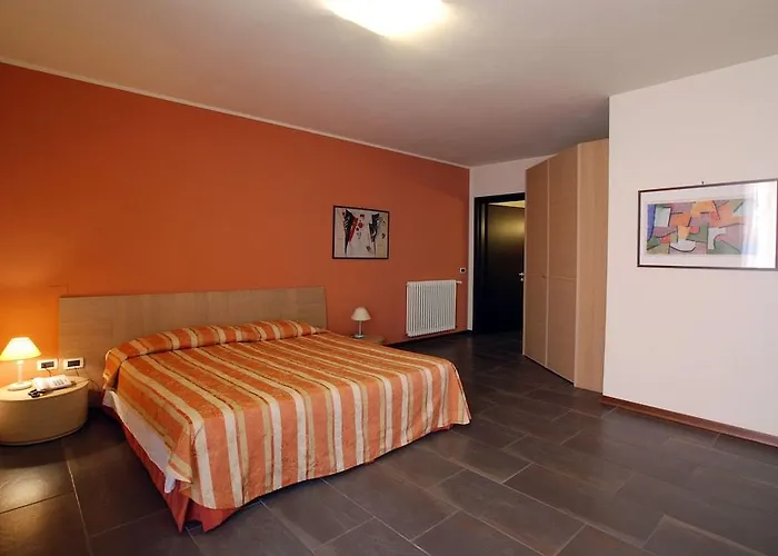 Hotel Carlton Ferrara